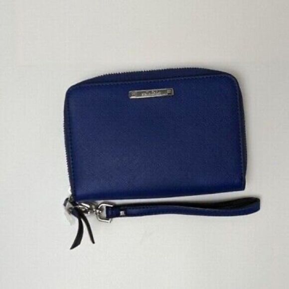 Like new Stella And Dolt wristlet wallet - Picture 2 of 4